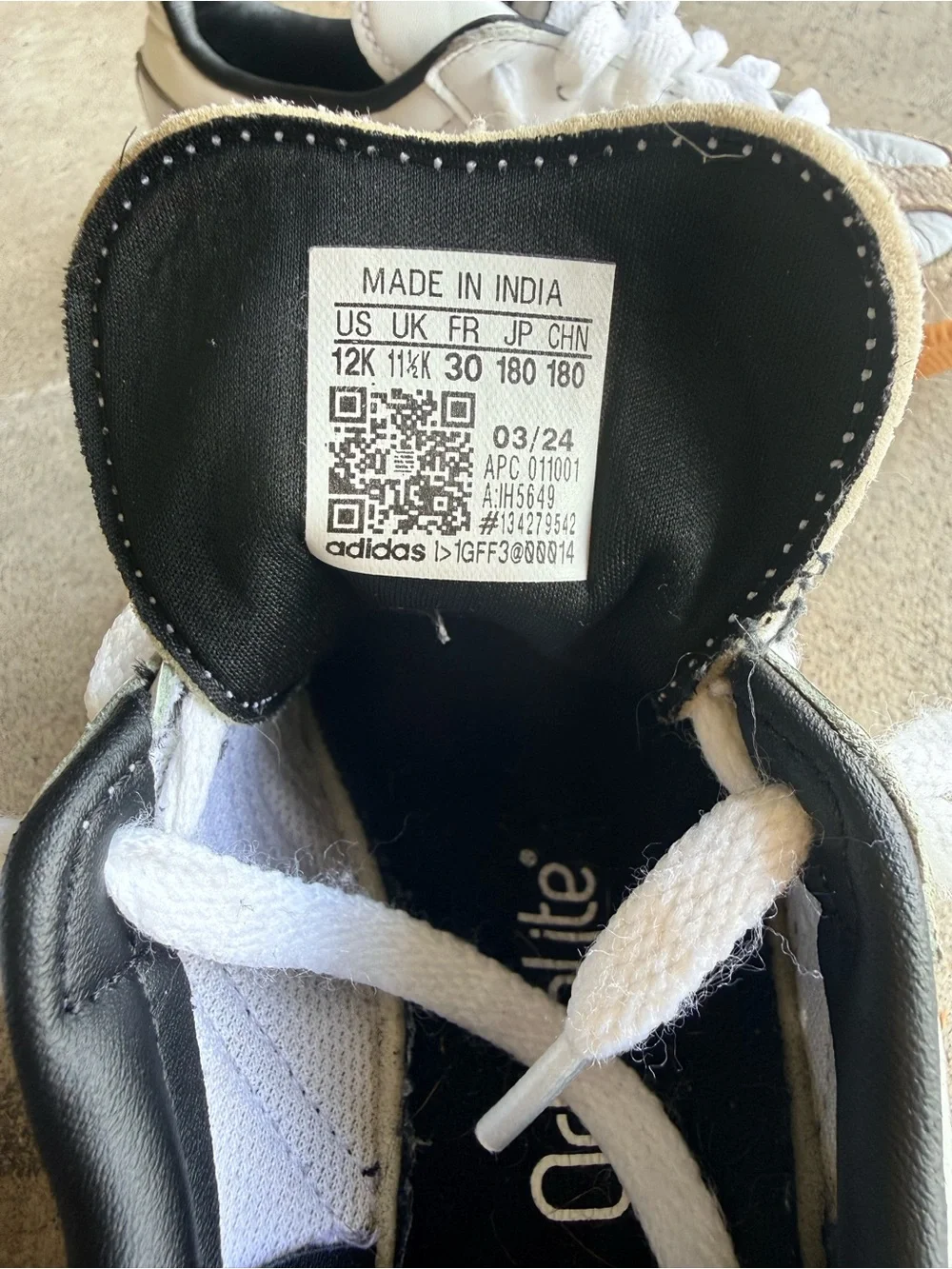 adidas Kids White & Black Classic Sneakers with Gum Sole